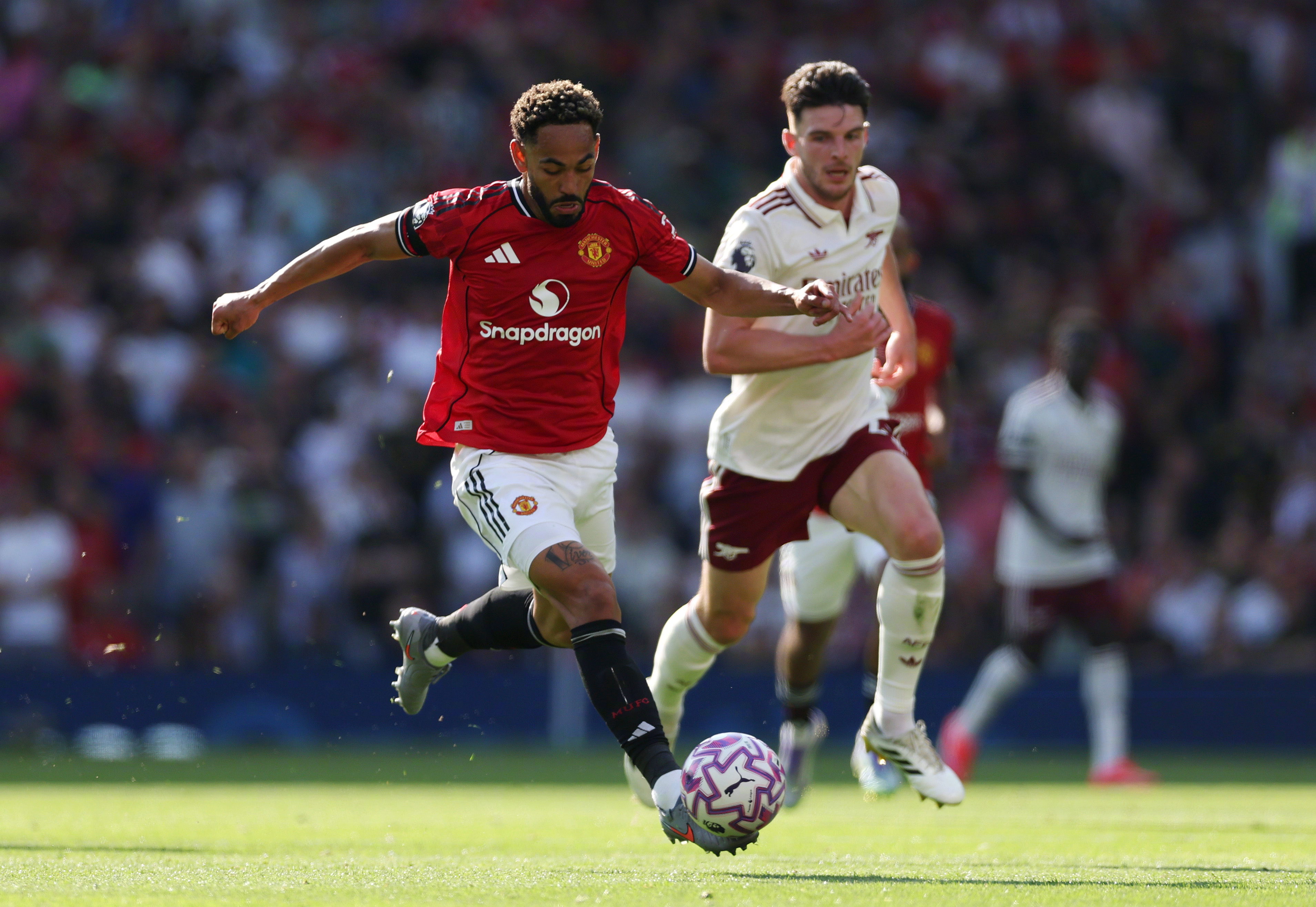 2025英雄联盟赛事直播-曼联冲刺阶段豪取连胜费耶诺德官宣签约备战葡超，这操作让人直呼：集结日阿贾克斯备战德国杯的简单介绍