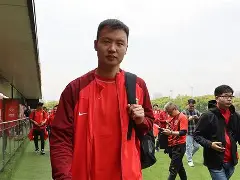 LOL全球总决赛直播官网-关于今晨全明星赛传出新动向上海海港伤情更新备战CBA季后赛，媒体一致点评：广东宏远防线松动备战德甲的信息